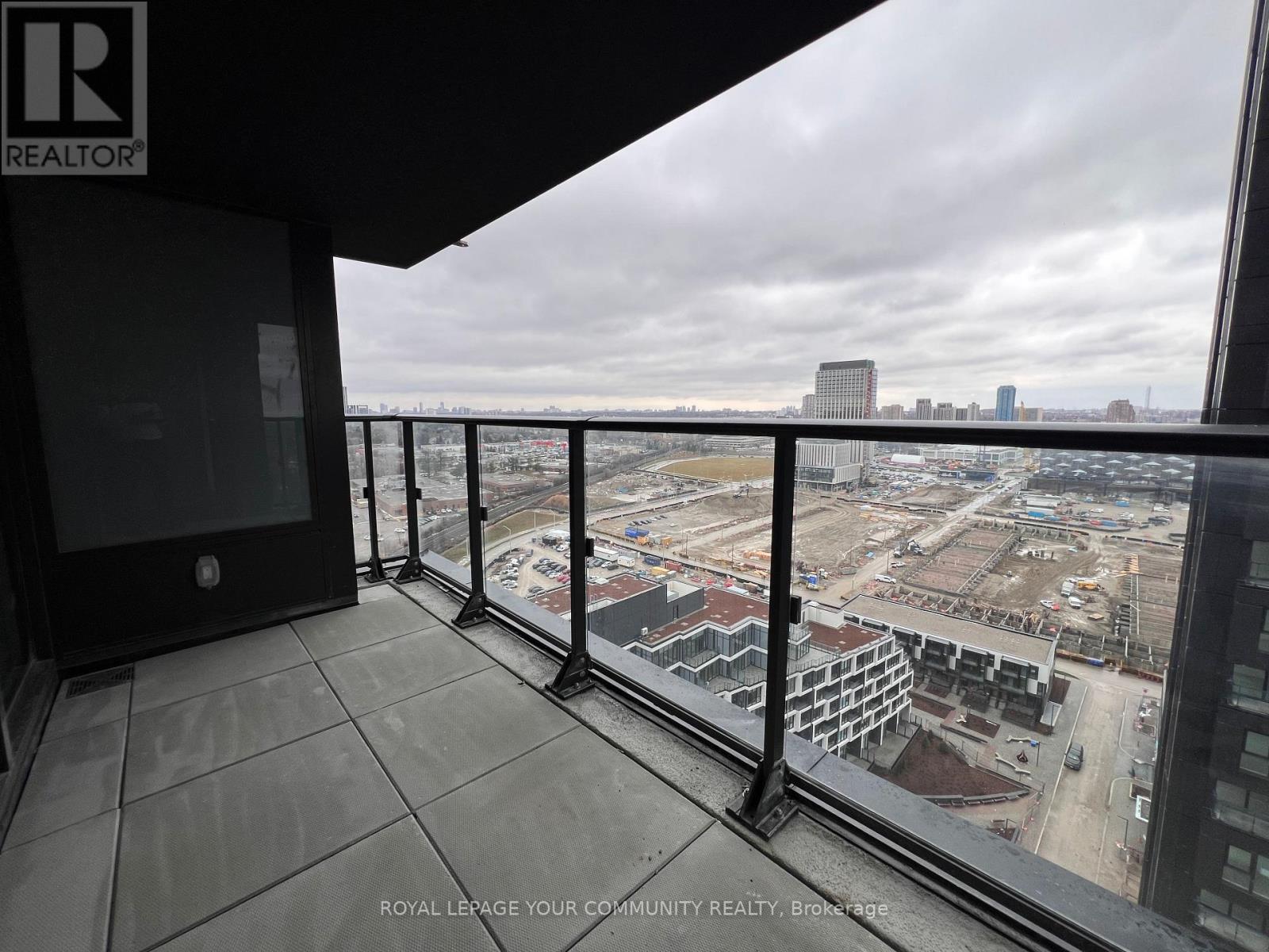 2020 - 1 Quarrington Lane, Toronto, Ontario  M3C 0S4 - Photo 31 - C12642510