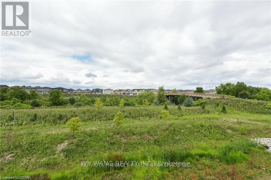 938 West Village Square, London North, Ontario  N6H 0J7 - Photo 9 - X12643790