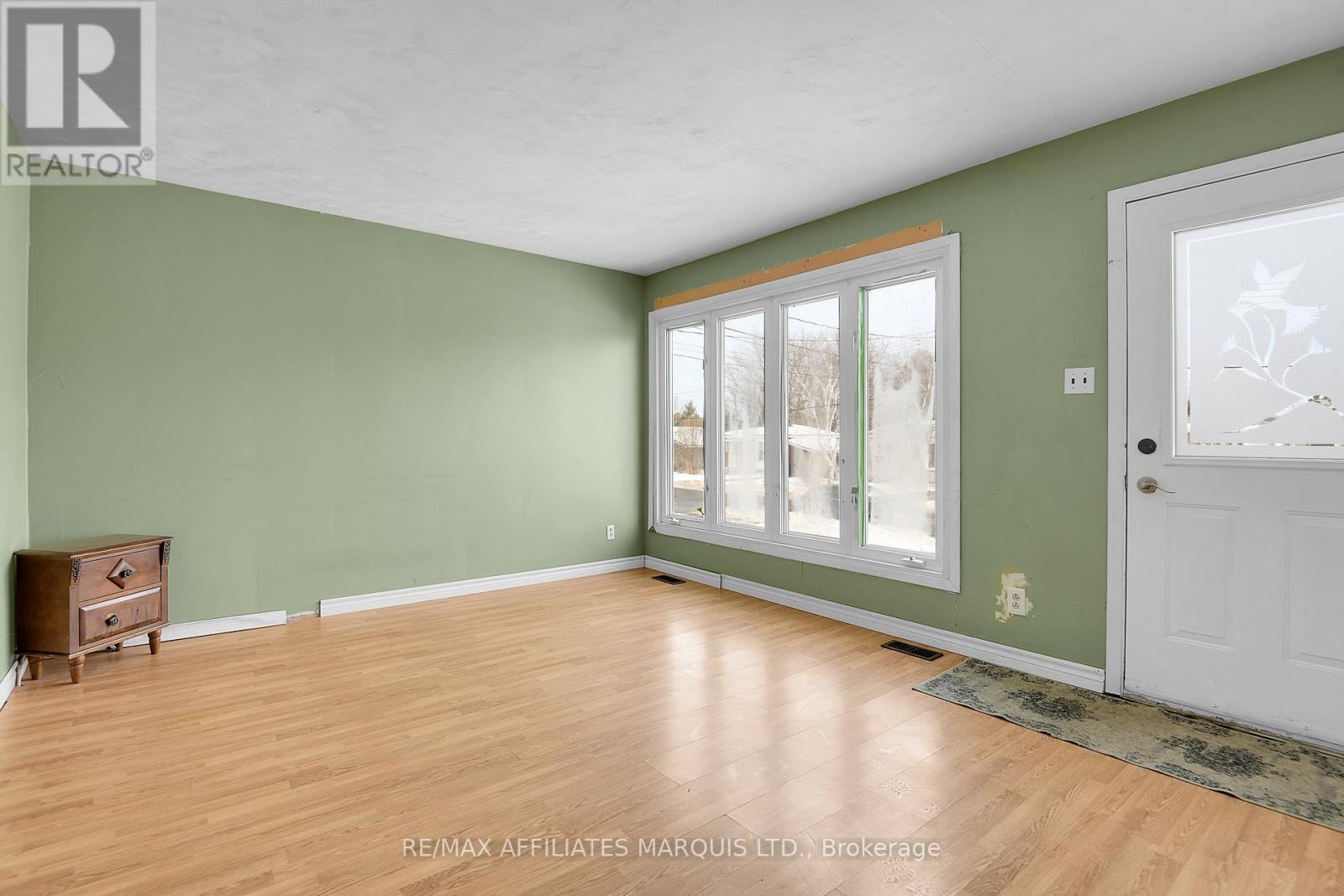 418 Dominion Street, North Glengarry, Ontario  K0C 1A0 - Photo 5 - X12643804