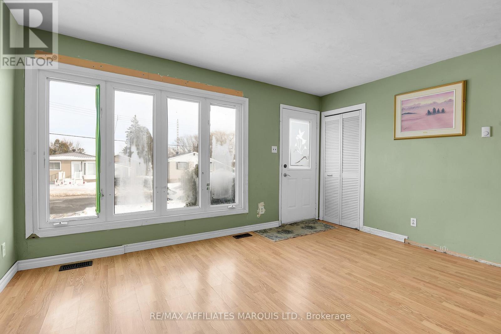 418 Dominion Street, North Glengarry, Ontario  K0C 1A0 - Photo 6 - X12643804