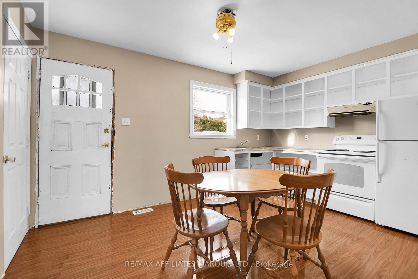 418 Dominion Street, North Glengarry, Ontario  K0C 1A0 - Photo 8 - X12643804