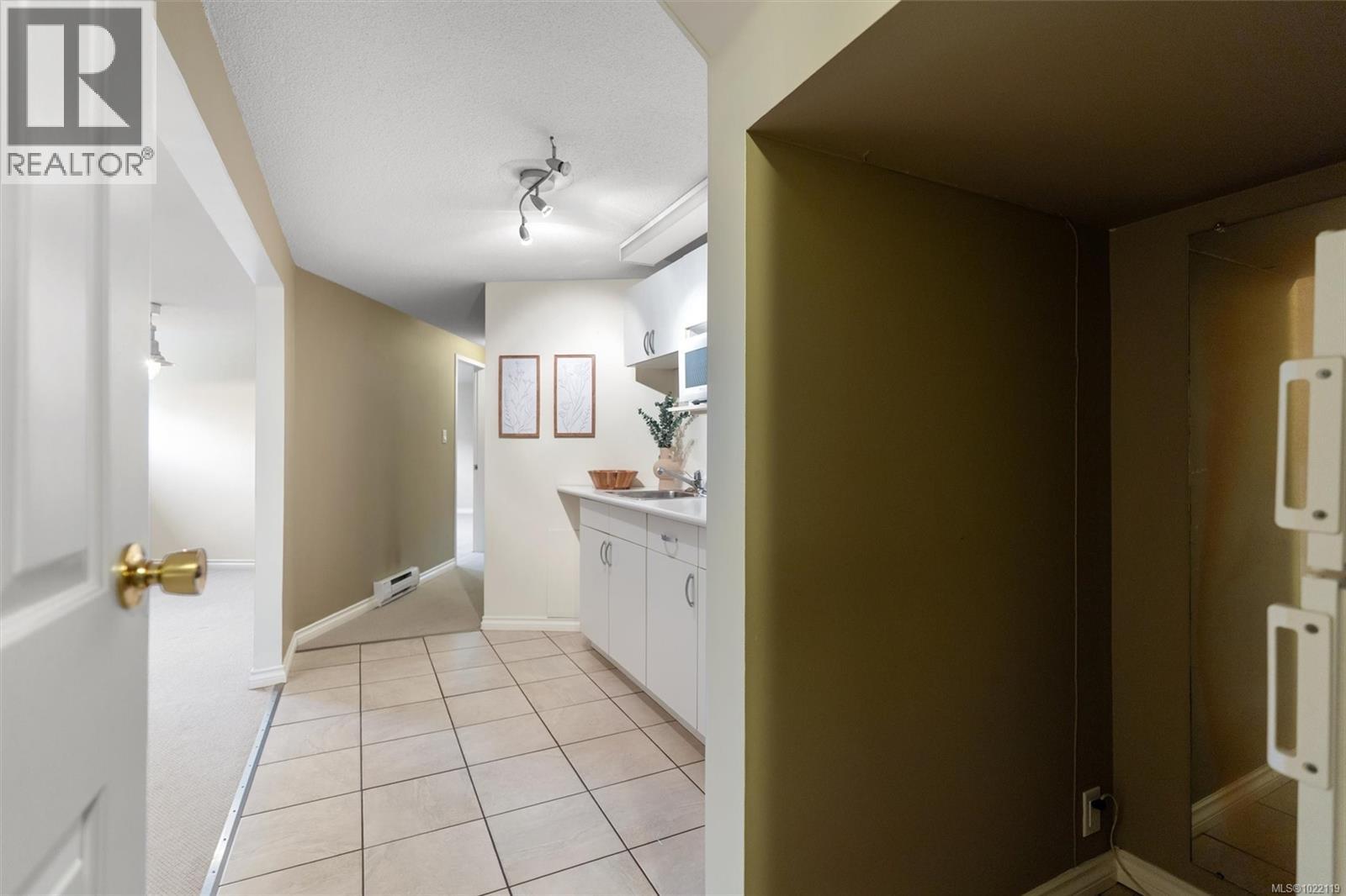 5054 Catalina Terr, Saanich, British Columbia  V8Y 2A5 - Photo 47 - 1022119