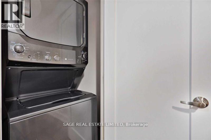 202 - 20 Blue Jays Way, Toronto, Ontario  M5V 3W6 - Photo 11 - C12643830