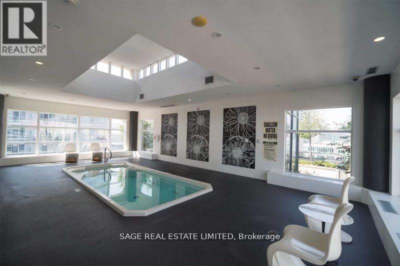 202 - 20 Blue Jays Way, Toronto, Ontario  M5V 3W6 - Photo 16 - C12643830