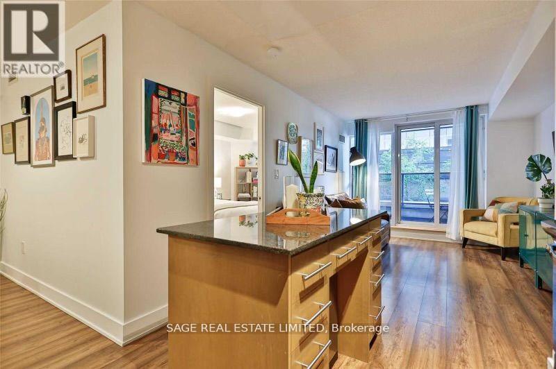 202 - 20 Blue Jays Way, Toronto, Ontario  M5V 3W6 - Photo 4 - C12643830