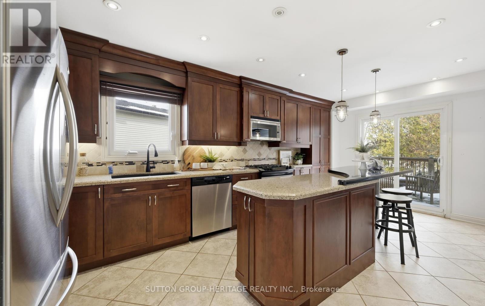 54 Reed Drive, Ajax, Ontario  L1S 5R9 - Photo 3 - E12643782