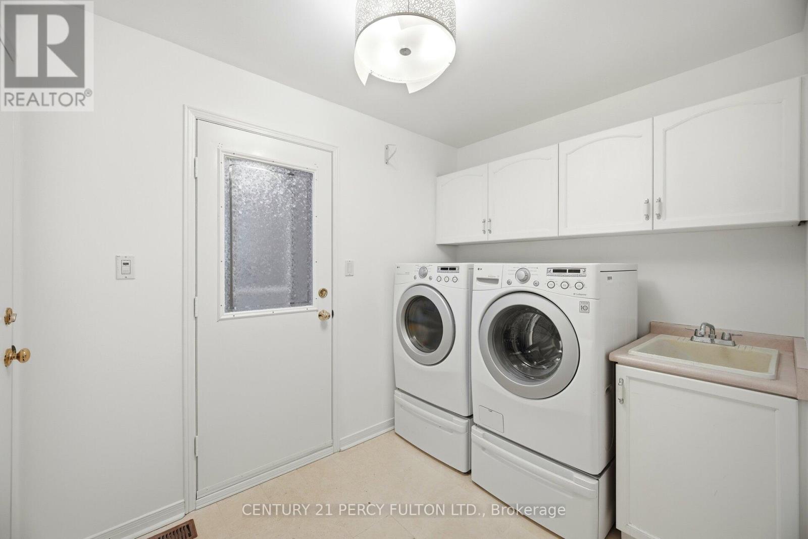 896 Darwin Drive, Pickering, Ontario  L1X 2P8 - Photo 17 - E12643792