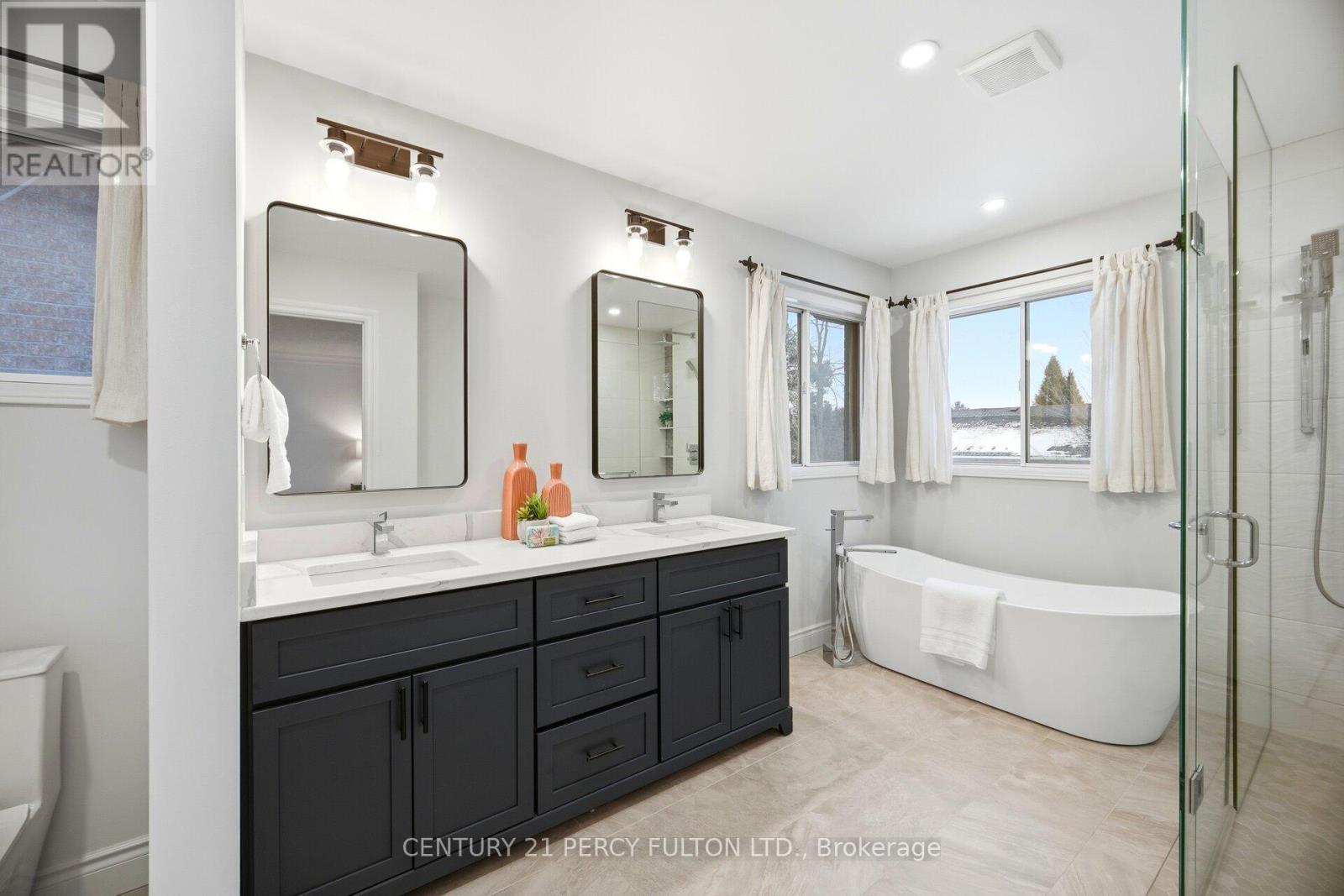 896 Darwin Drive, Pickering, Ontario  L1X 2P8 - Photo 23 - E12643792