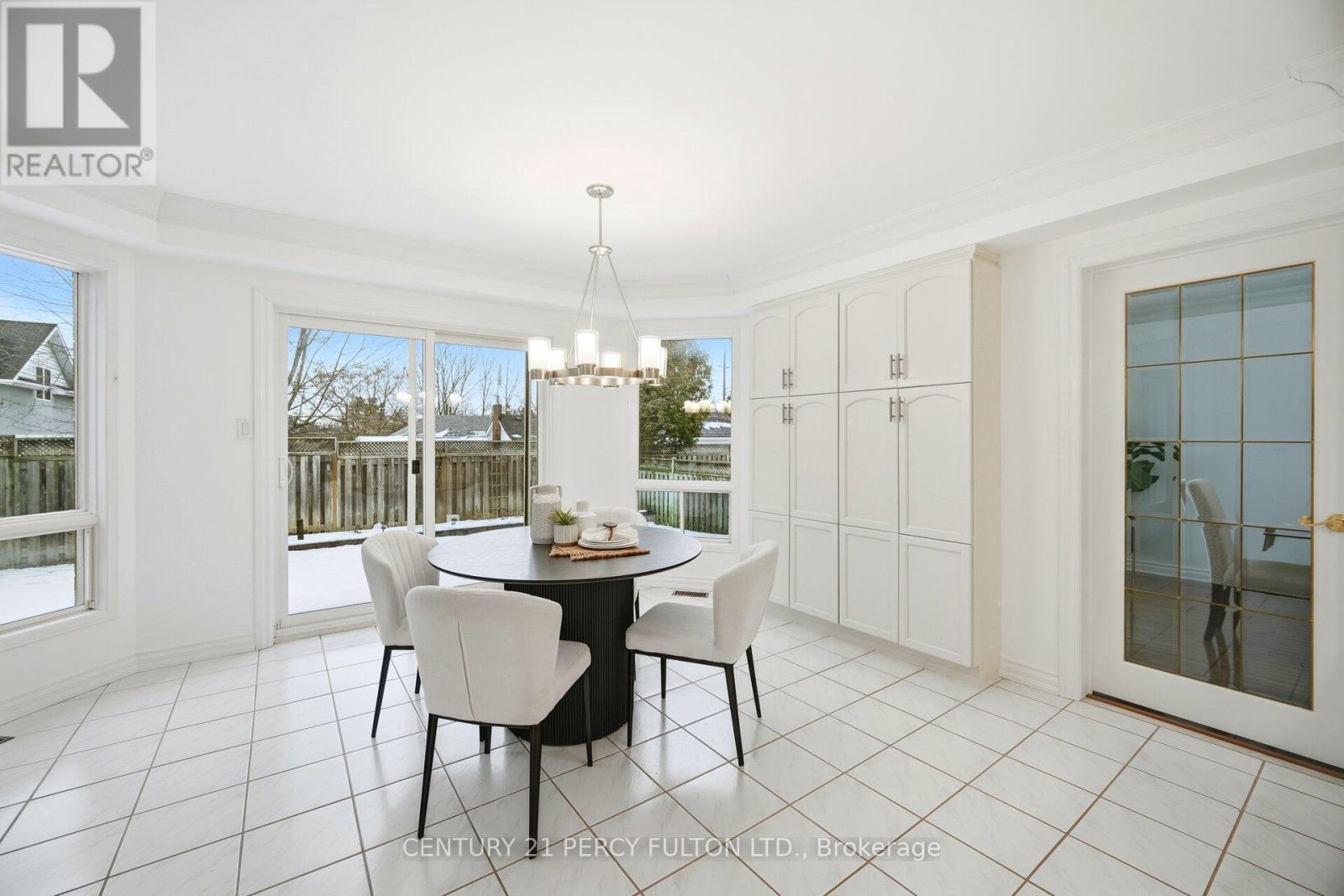 896 Darwin Drive, Pickering, Ontario  L1X 2P8 - Photo 9 - E12643792