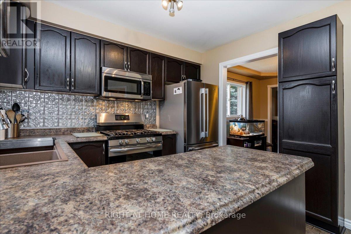 1082 Kensington Street, Innisfil, Ontario  L9S 1V1 - Photo 10 - N12643820