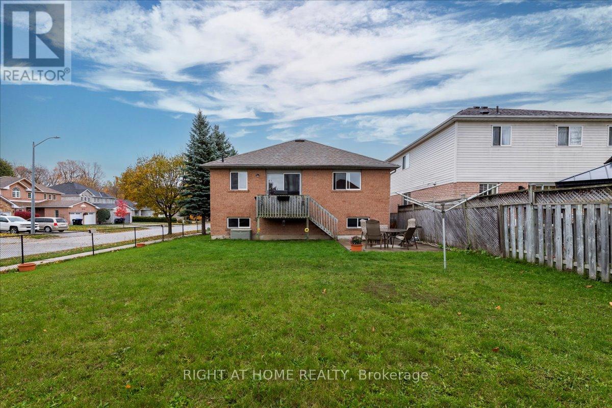 1082 Kensington Street, Innisfil, Ontario  L9S 1V1 - Photo 29 - N12643820