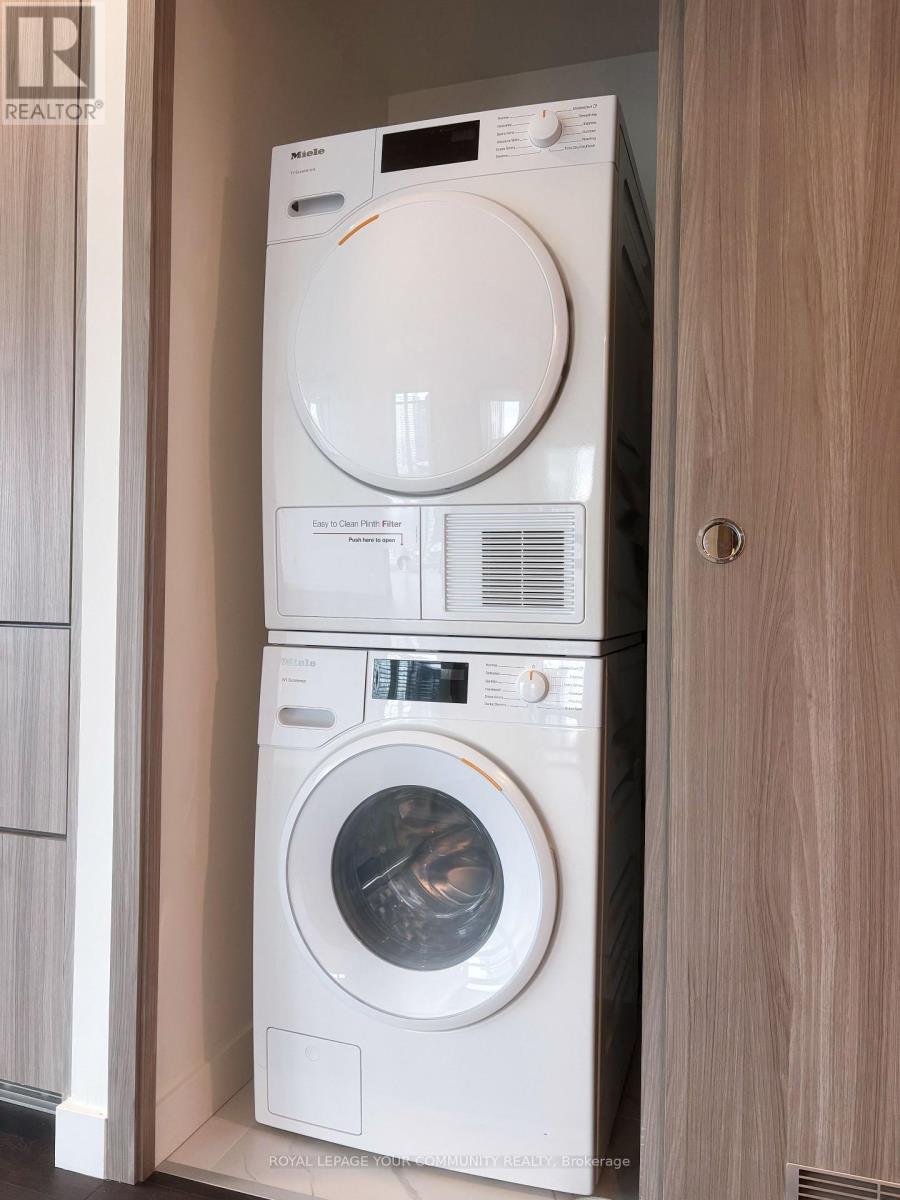 3603 - 1 Concord Cityplace Way, Toronto, Ontario  M5V 0X3 - Photo 6 - C12642902