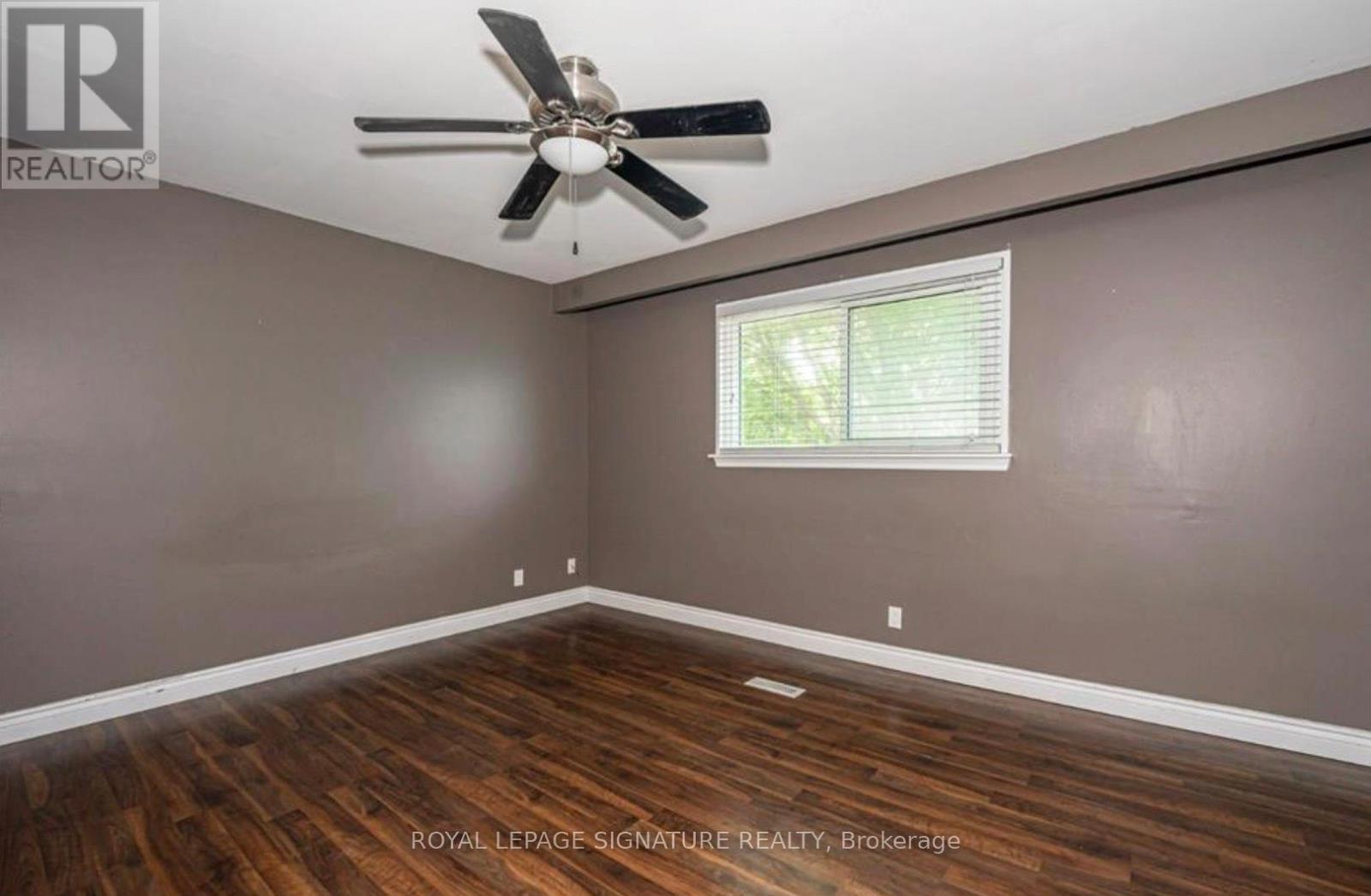 Front - 4 Jane Crescent, Barrie (Allandale Heights), Ontario  L4N 3T6 - Photo 3 - S12643860