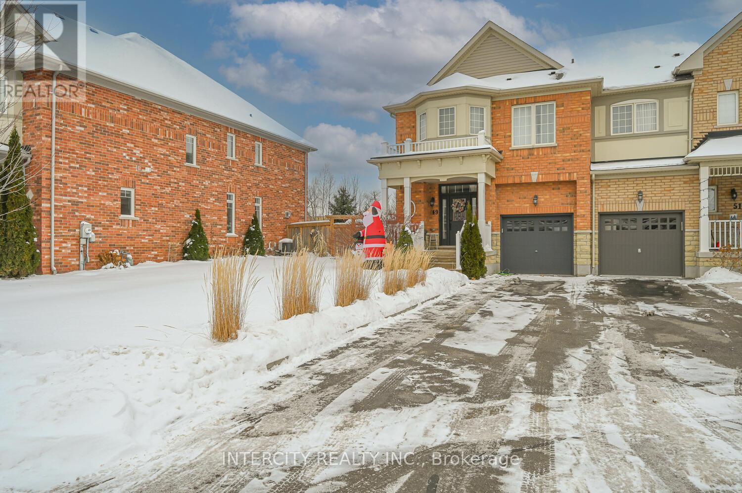 49 Mccardy Court, Caledon, Ontario  L7C 3W9 - Photo 2 - W12643794