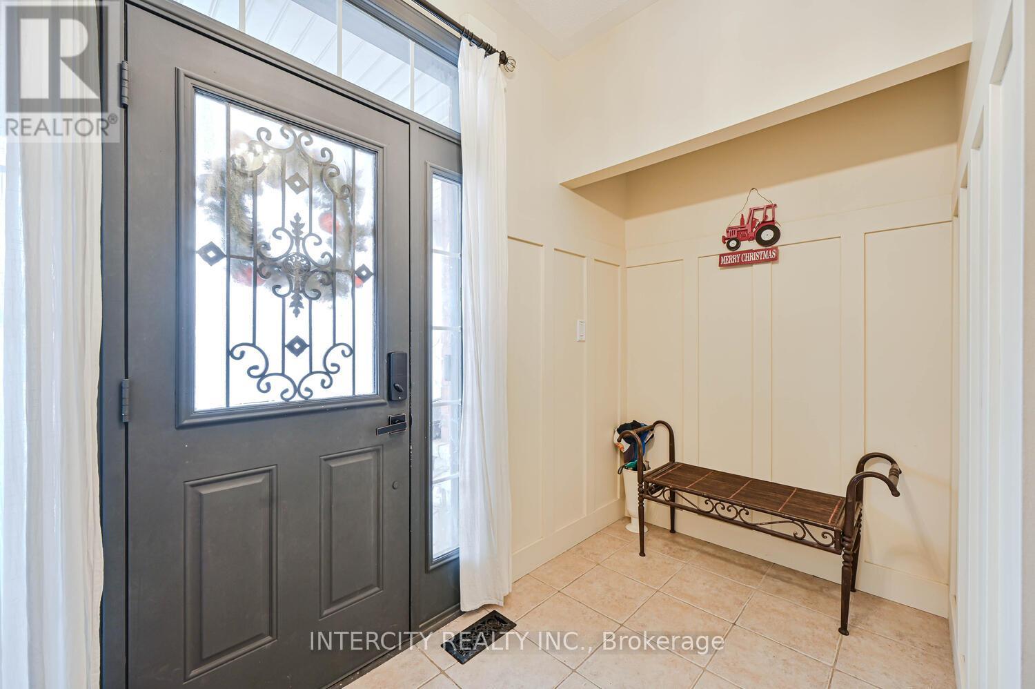 49 Mccardy Court, Caledon, Ontario  L7C 3W9 - Photo 5 - W12643794