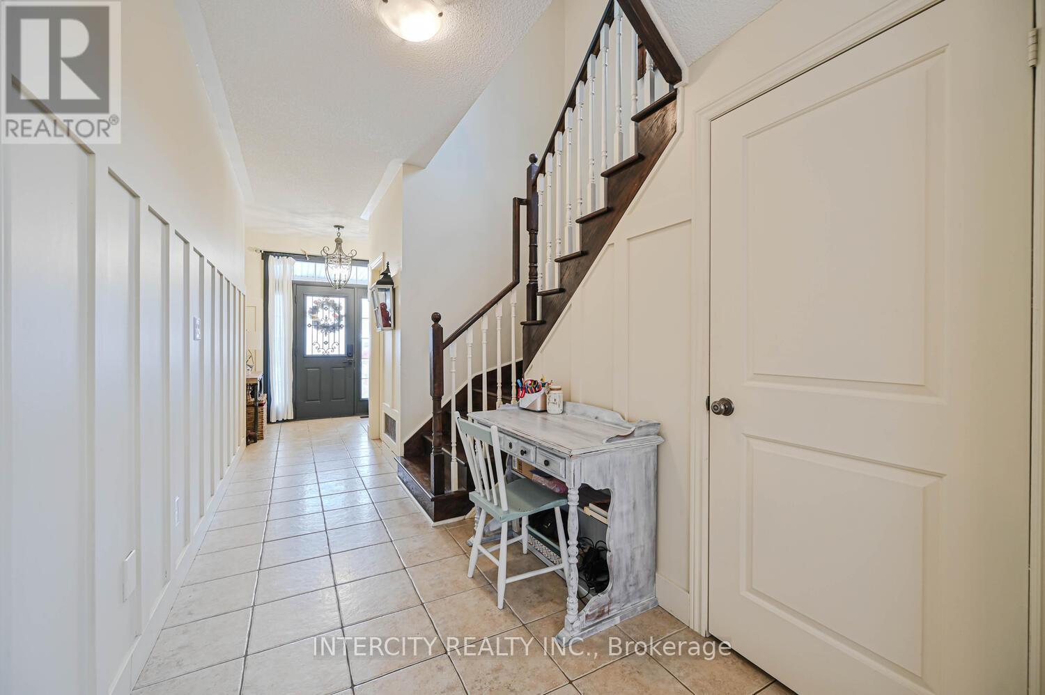 49 Mccardy Court, Caledon, Ontario  L7C 3W9 - Photo 8 - W12643794