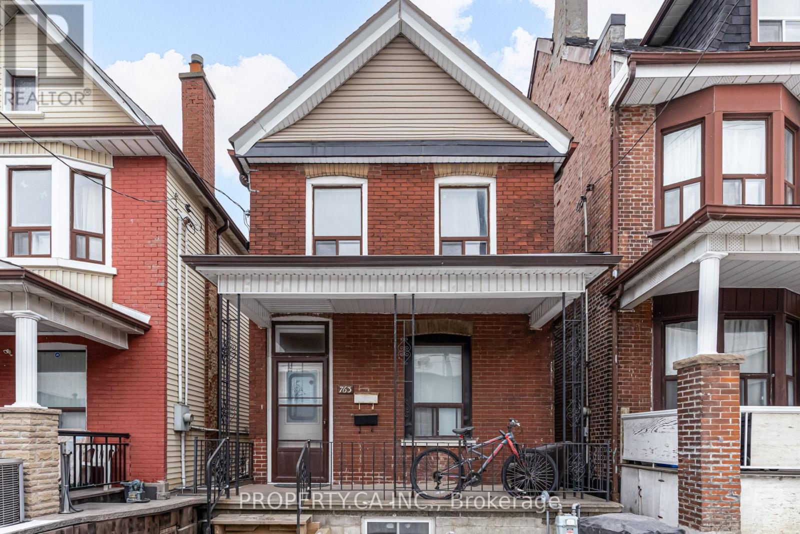 MAIN RM 2 - 763 DUPONT STREET, Toronto, Ontario