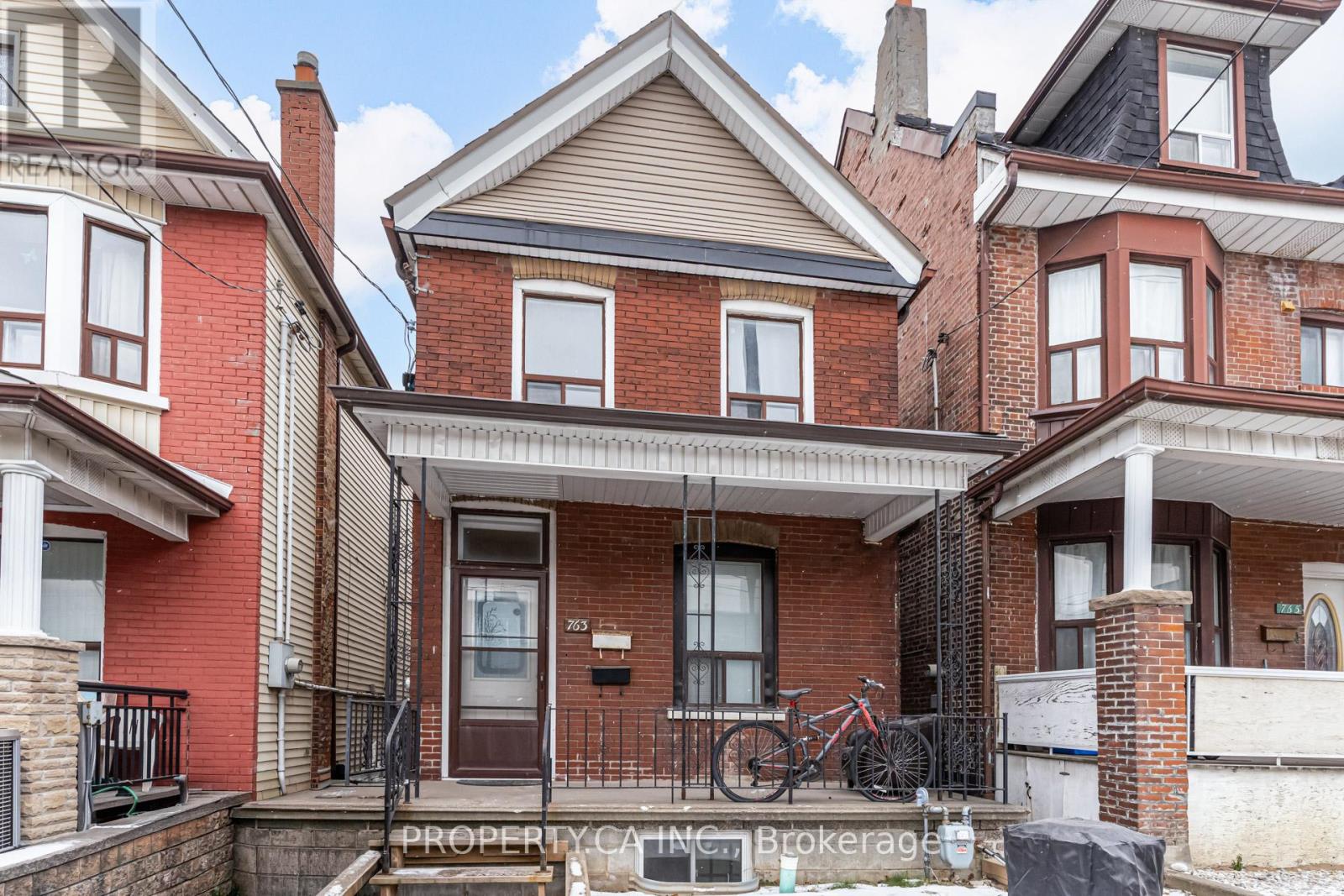 Main Rm 2 - 763 Dupont Street, Toronto, Ontario  M6G 1Z5 - Photo 3 - W12643866