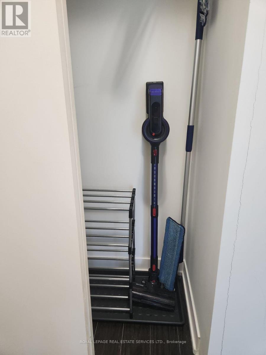 1510 - 128 King Street N, Waterloo, Ontario  N2J 2Y2 - Photo 18 - X12643784