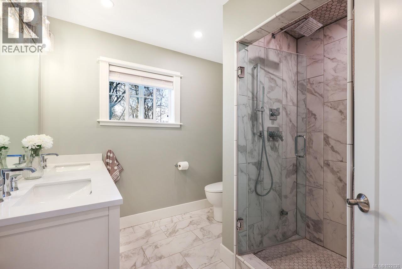 877 3rd St, Courtenay, British Columbia  V9N 1E9 - Photo 7 - 1022130