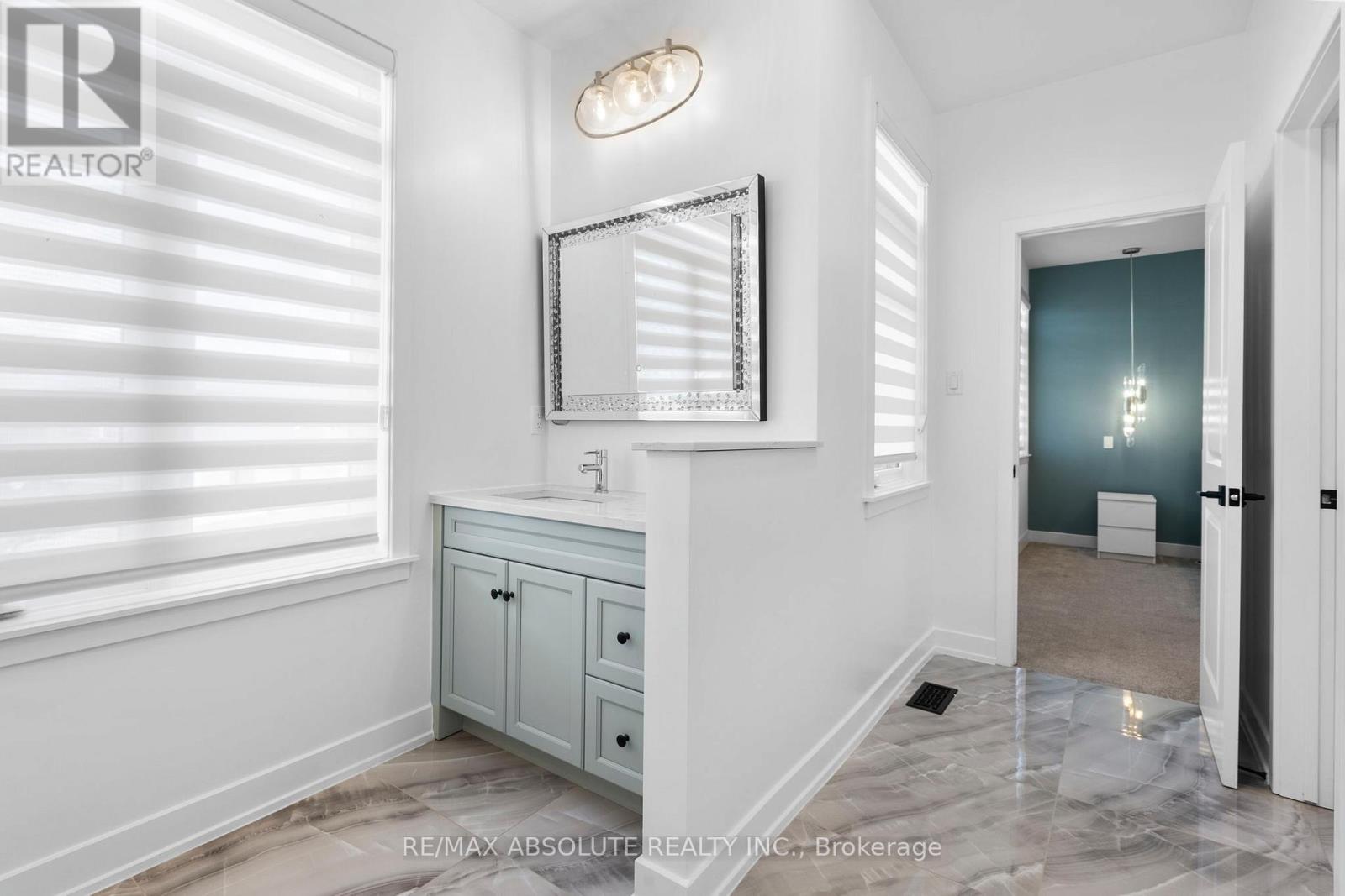 921 Beckton Heights, Ottawa, Ontario  K2S 2X5 - Photo 38 - X12455413