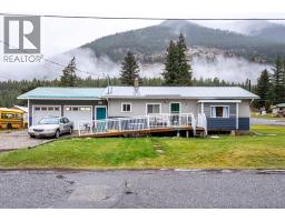 5714 Ponderosa Road, falkland, British Columbia