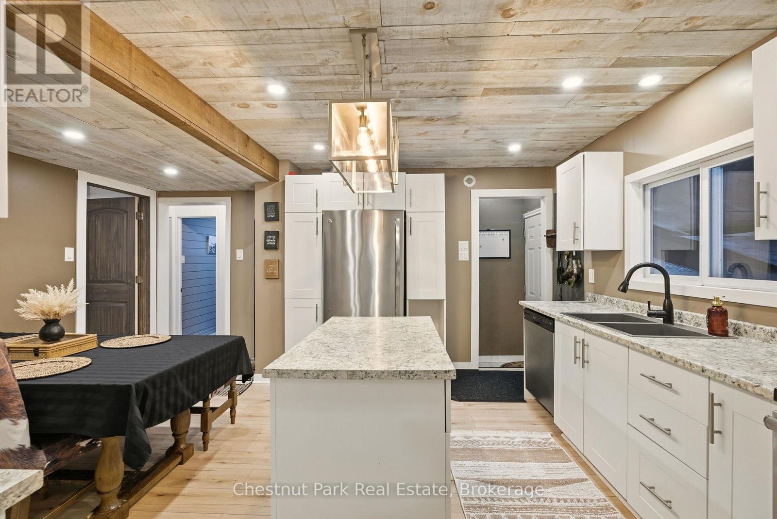 354 Muskoka 10 Road, Huntsville, Ontario  P0B 1L0 - Photo 12 - X12643898