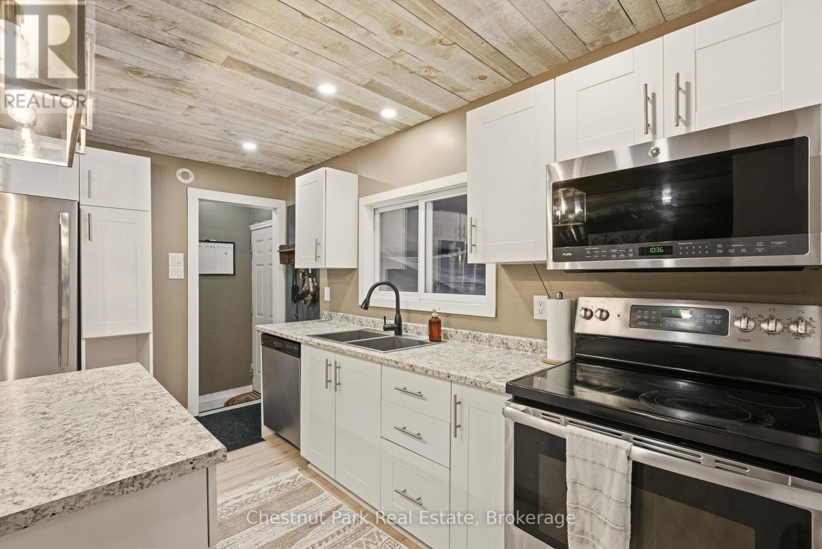 354 Muskoka 10 Road, Huntsville, Ontario  P0B 1L0 - Photo 13 - X12643898