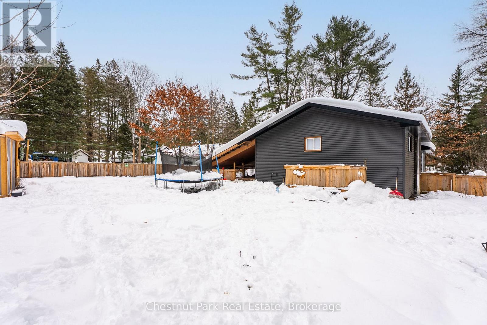 354 Muskoka 10 Road, Huntsville, Ontario  P0B 1L0 - Photo 39 - X12643898
