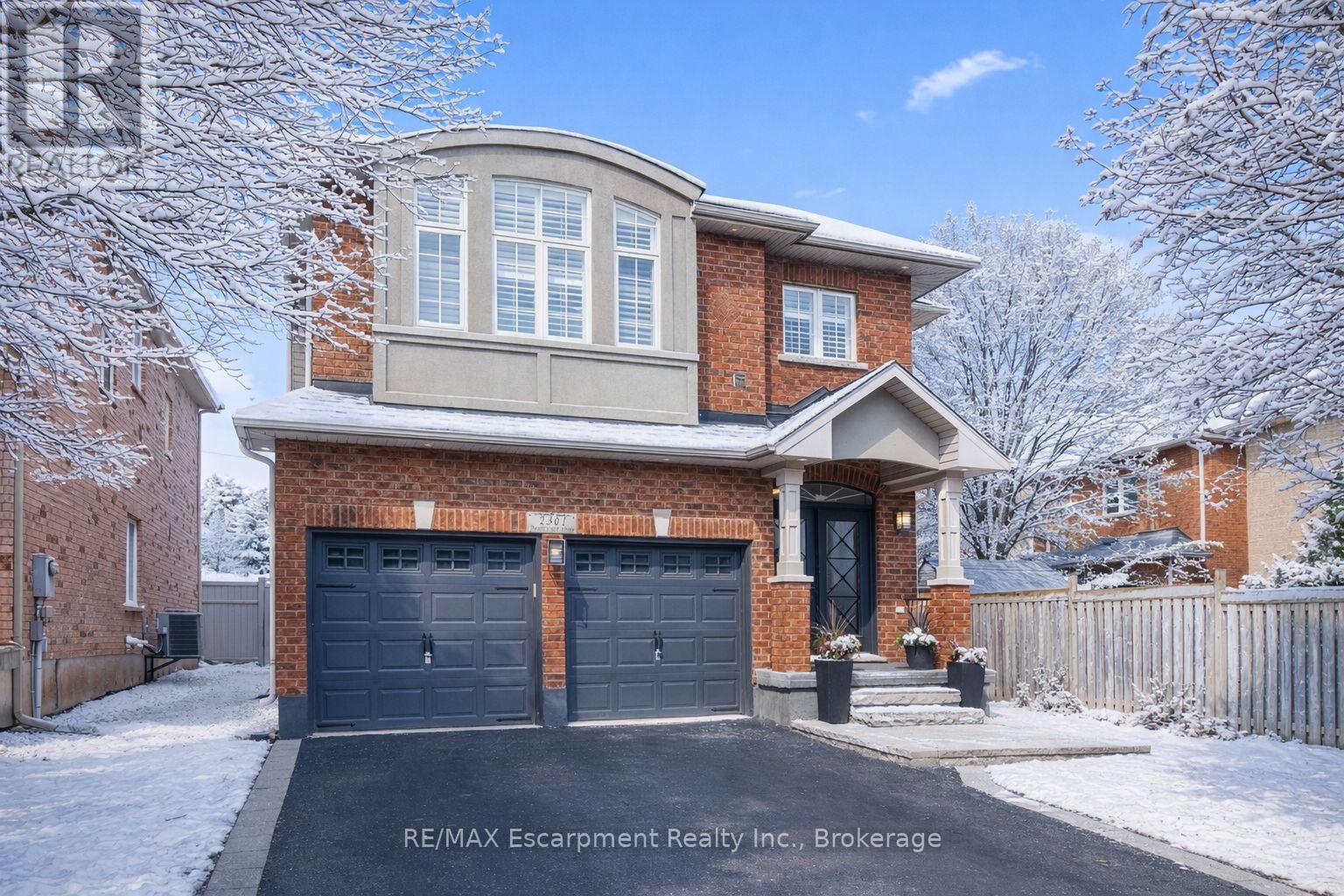 2301 BARONWOOD DRIVE, Oakville, Ontario