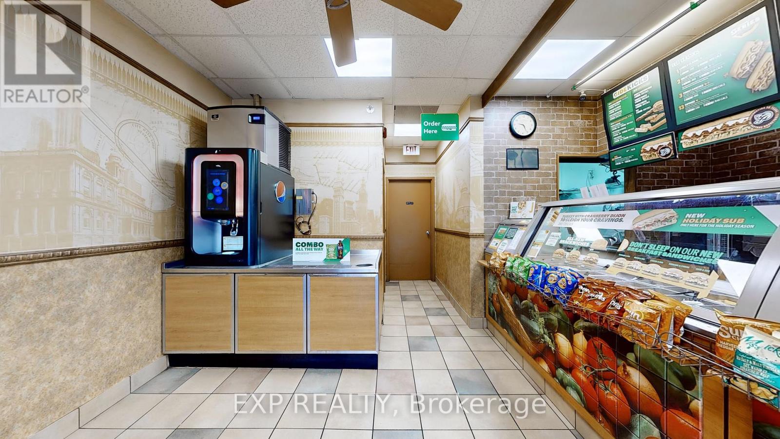 105 Parkway Forest Drive, Toronto, Ontario  M2J 1L8 - Photo 13 - C12643880