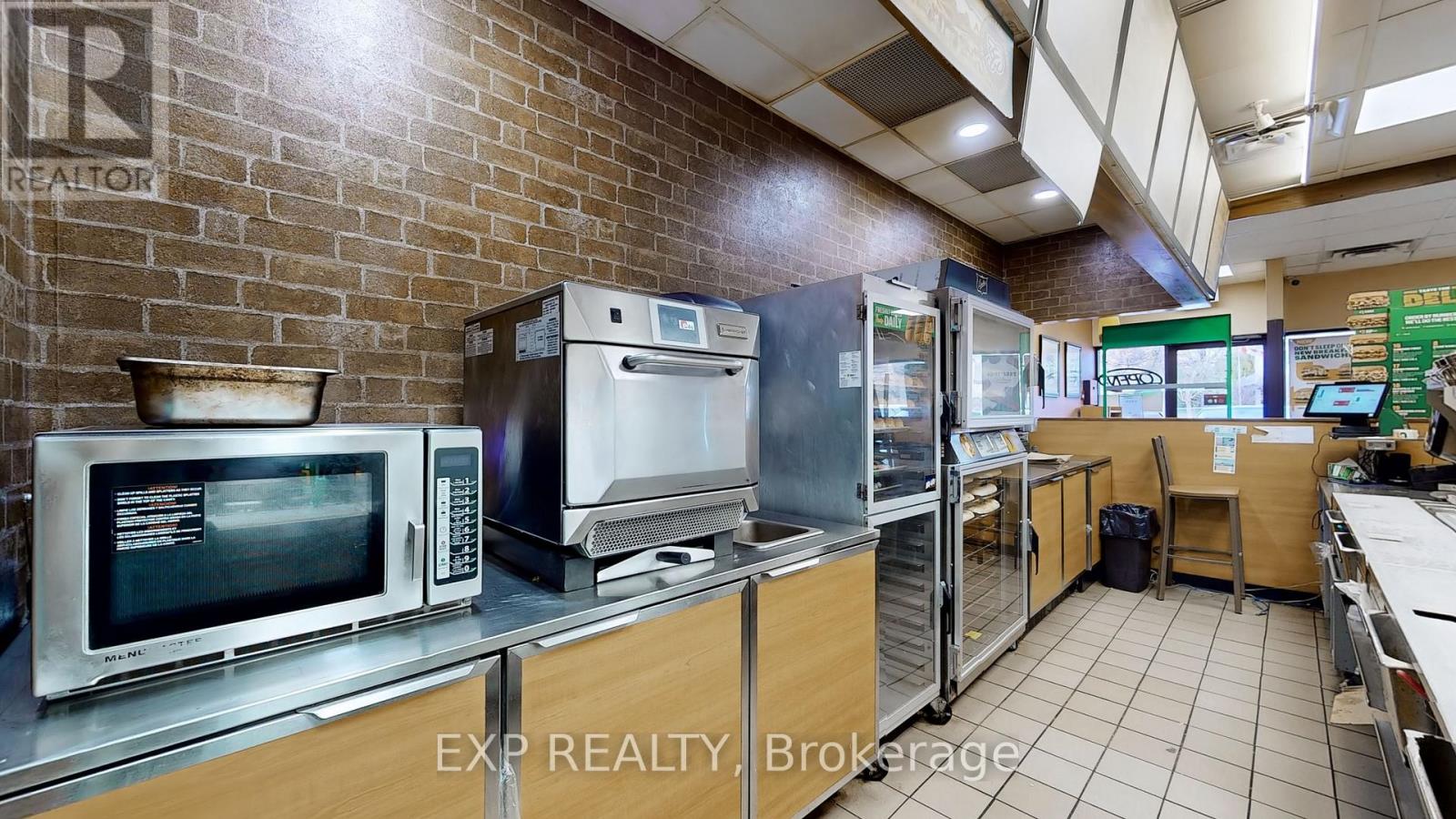 105 Parkway Forest Drive, Toronto, Ontario  M2J 1L8 - Photo 14 - C12643880