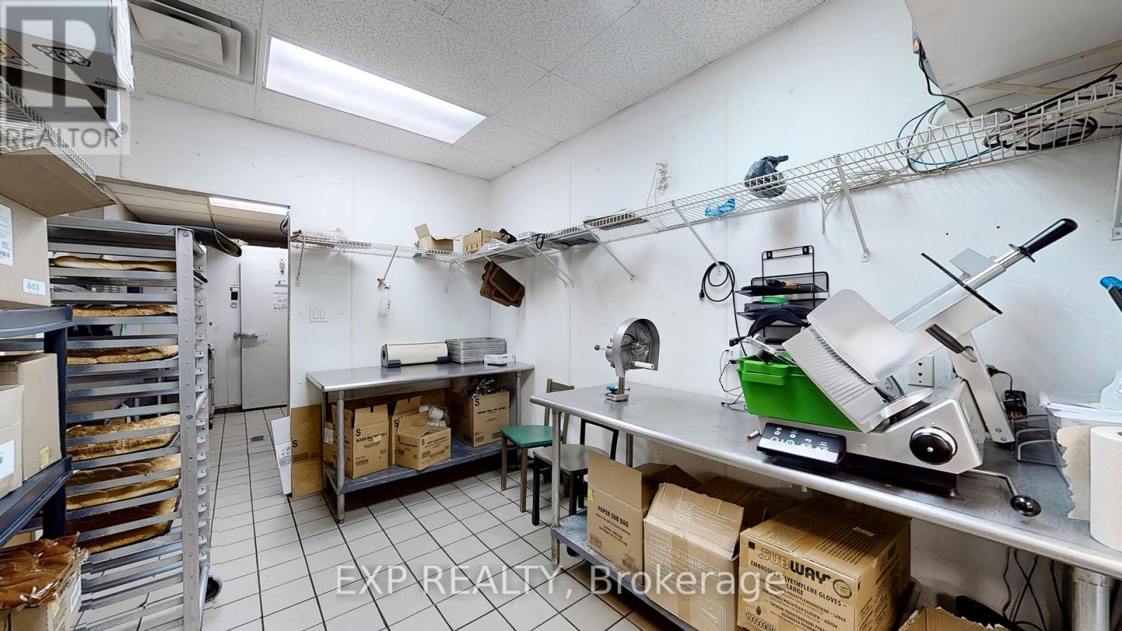 105 Parkway Forest Drive, Toronto, Ontario  M2J 1L8 - Photo 19 - C12643880