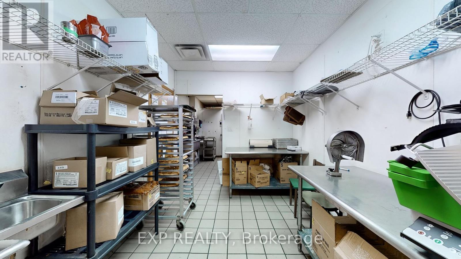 105 Parkway Forest Drive, Toronto, Ontario  M2J 1L8 - Photo 20 - C12643880