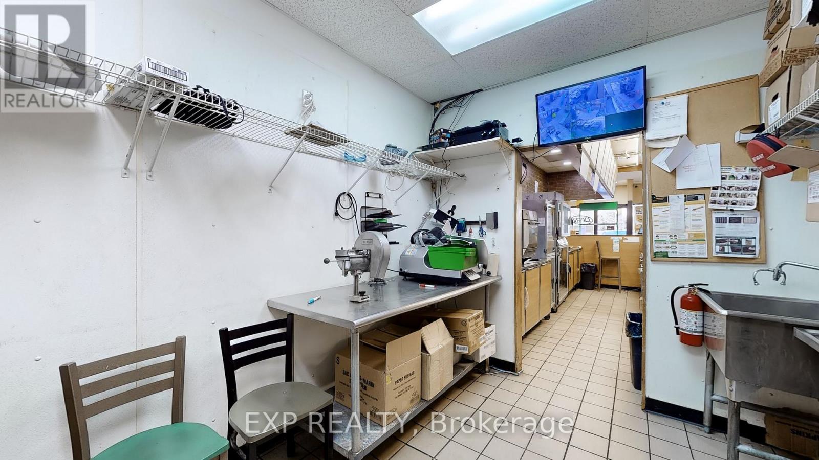 105 Parkway Forest Drive, Toronto, Ontario  M2J 1L8 - Photo 24 - C12643880