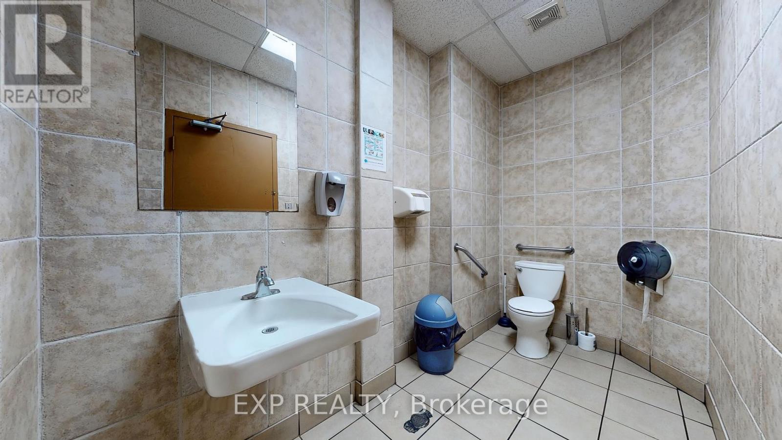 105 Parkway Forest Drive, Toronto, Ontario  M2J 1L8 - Photo 27 - C12643880