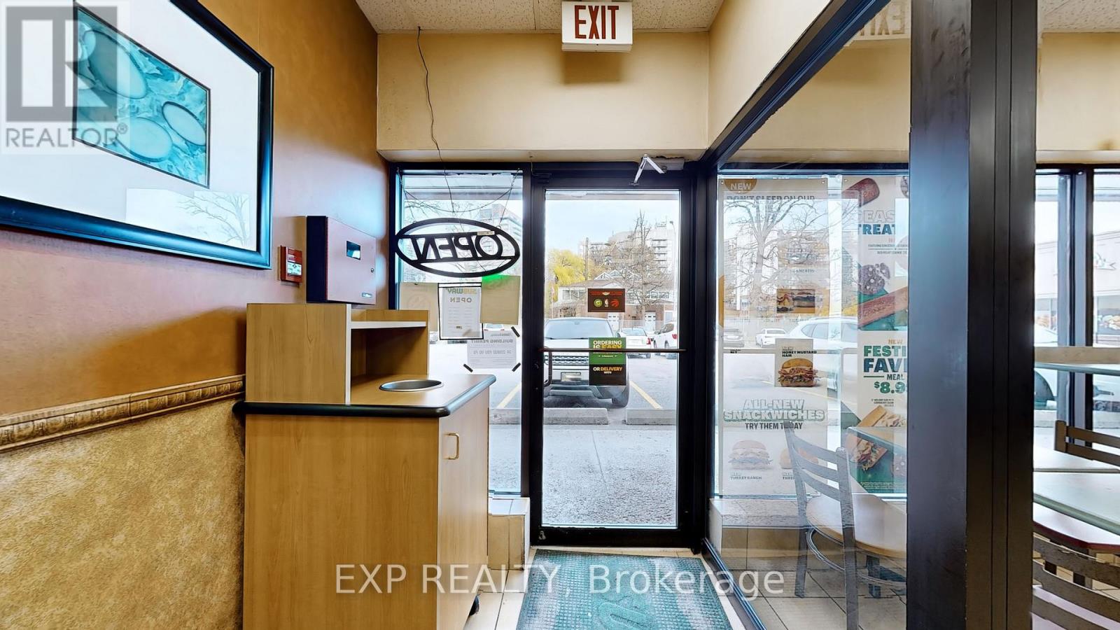 105 Parkway Forest Drive, Toronto, Ontario  M2J 1L8 - Photo 6 - C12643880