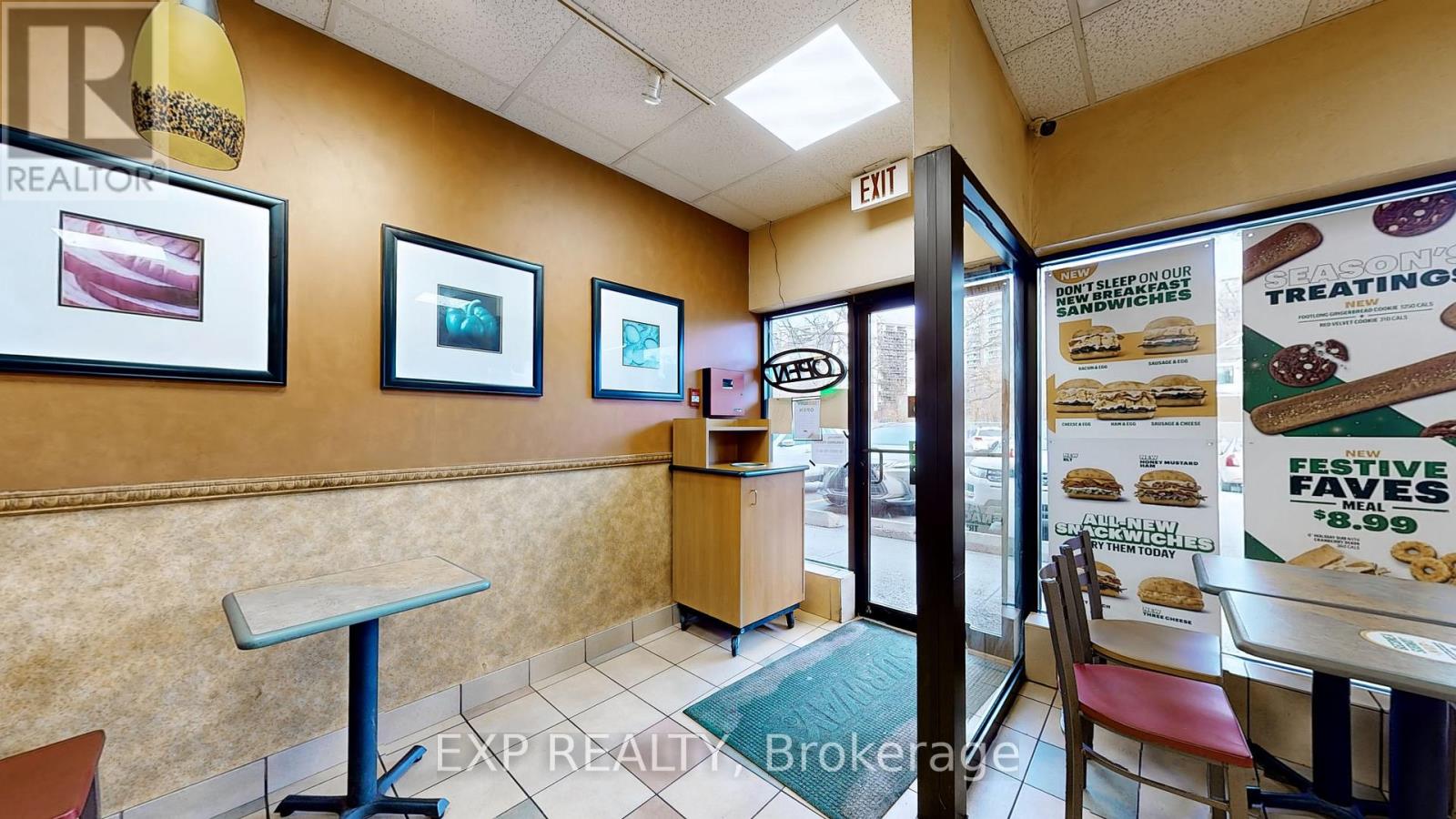 105 Parkway Forest Drive, Toronto, Ontario  M2J 1L8 - Photo 7 - C12643880