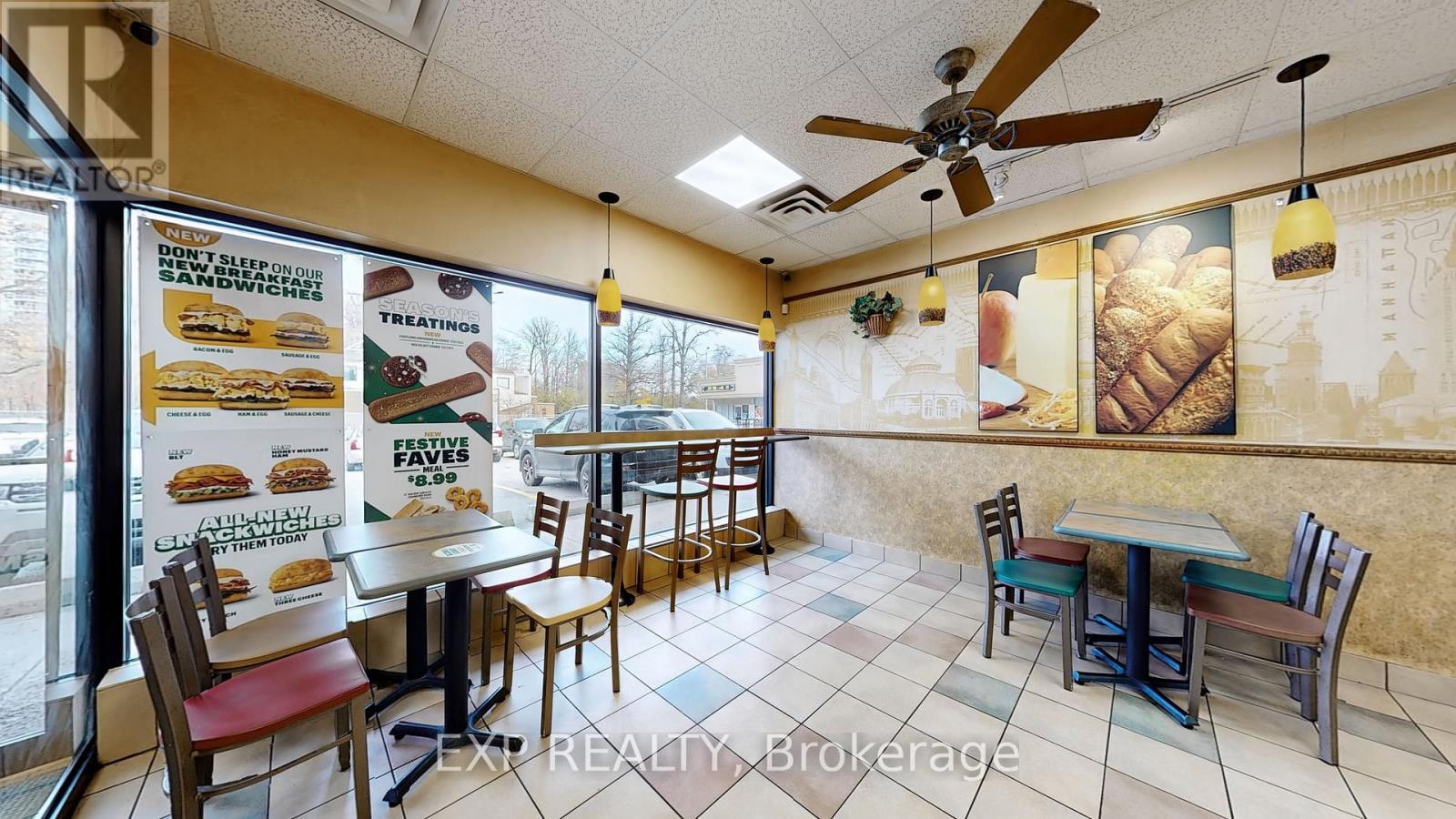 105 Parkway Forest Drive, Toronto, Ontario  M2J 1L8 - Photo 8 - C12643880