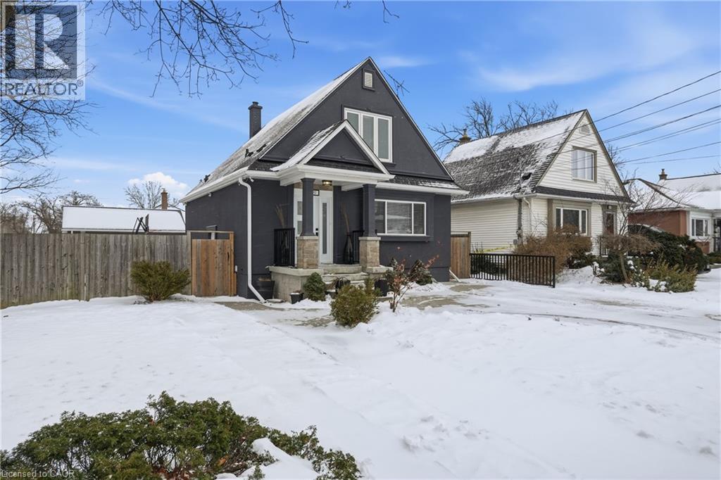 189 East 43rd Street, Hamilton, Ontario  L8T 3C3 - Photo 2 - 40794655