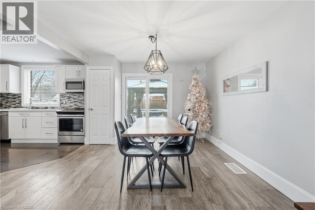 189 East 43rd Street, Hamilton, Ontario  L8T 3C3 - Photo 9 - 40794655