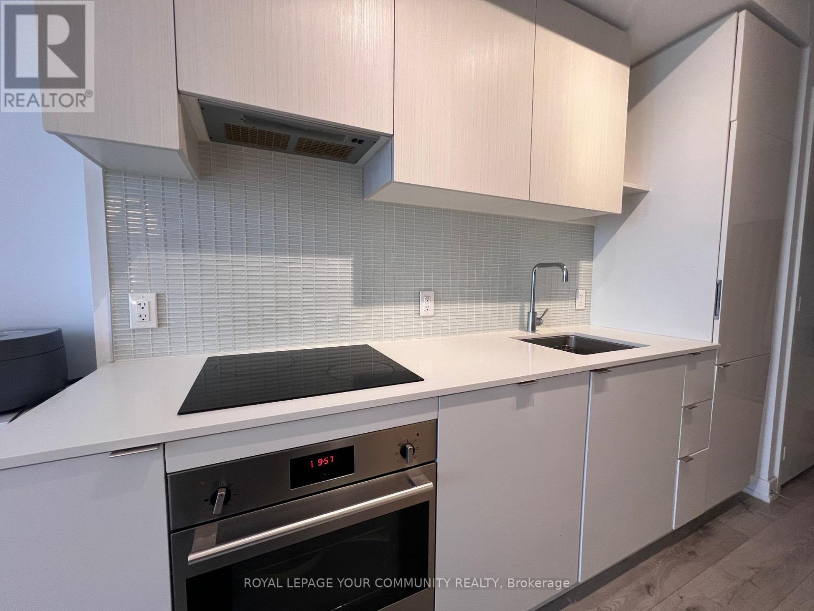 2812 - 161 Roehampton Avenue, Toronto, Ontario  M4P 0C8 - Photo 7 - C12640736