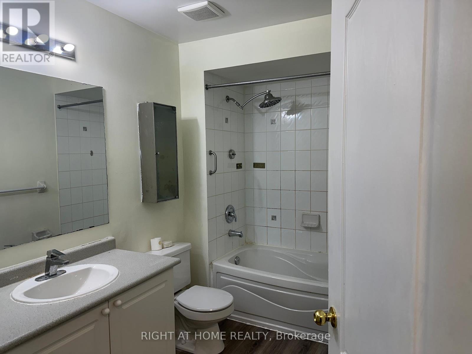 Main Floor - 5864 Delle Donne Drive, Mississauga, Ontario  L5M 7A3 - Photo 10 - W12525620