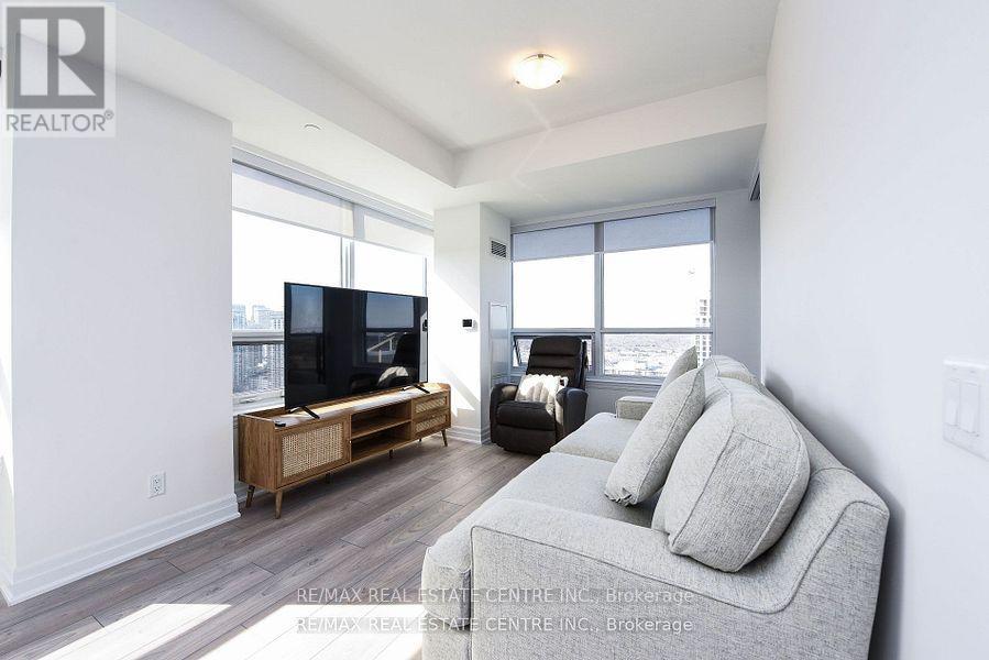 3209 - 36 Elm Drive W, Mississauga, Ontario  L5B 1L9 - Photo 7 - W12643900