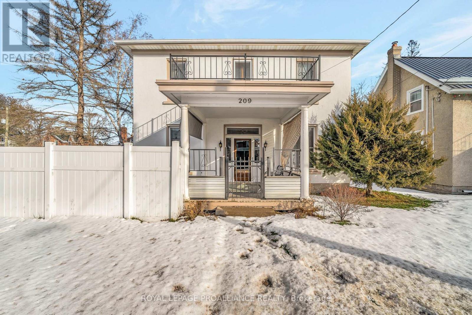 209 CENTRE STREET N, Greater Napanee, Ontario