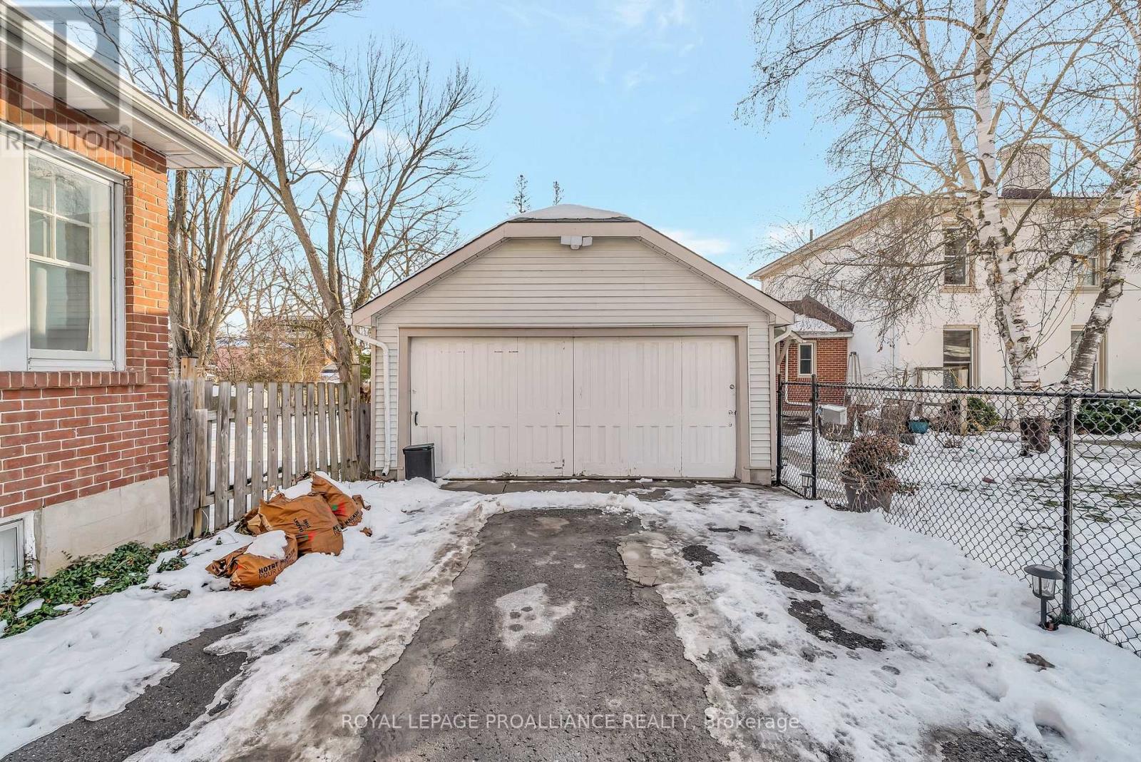 209 Centre Street N, Greater Napanee, Ontario  K7R 1N7 - Photo 36 - X12643948