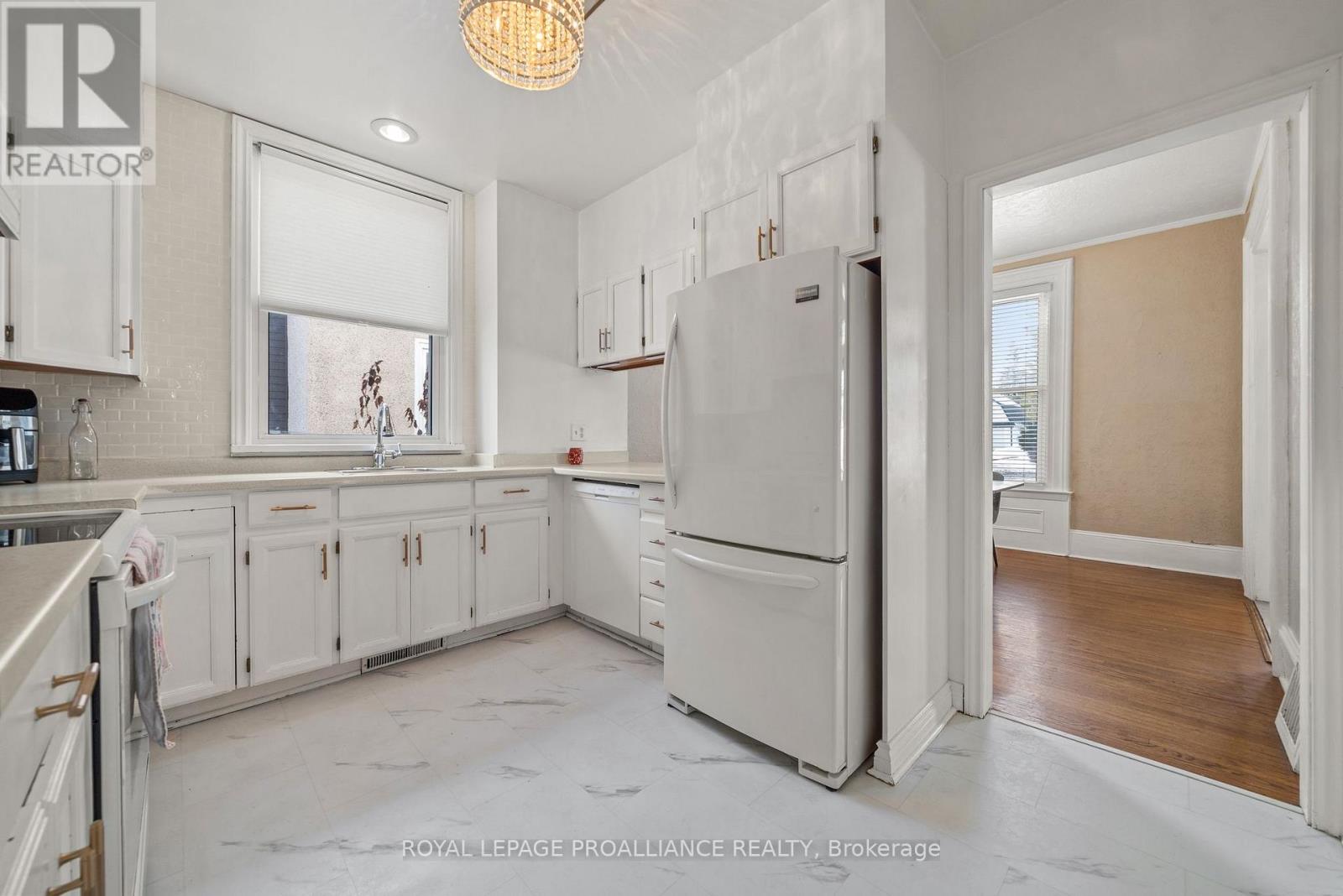 209 Centre Street N, Greater Napanee, Ontario  K7R 1N7 - Photo 9 - X12643948