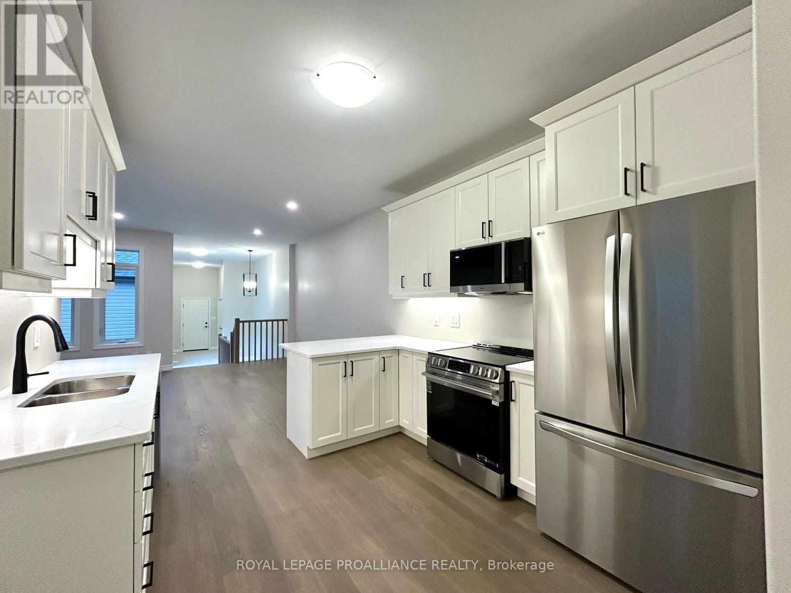 83 Athabaska Drive, Belleville, Ontario  K8N 0T1 - Photo 8 - X12643976