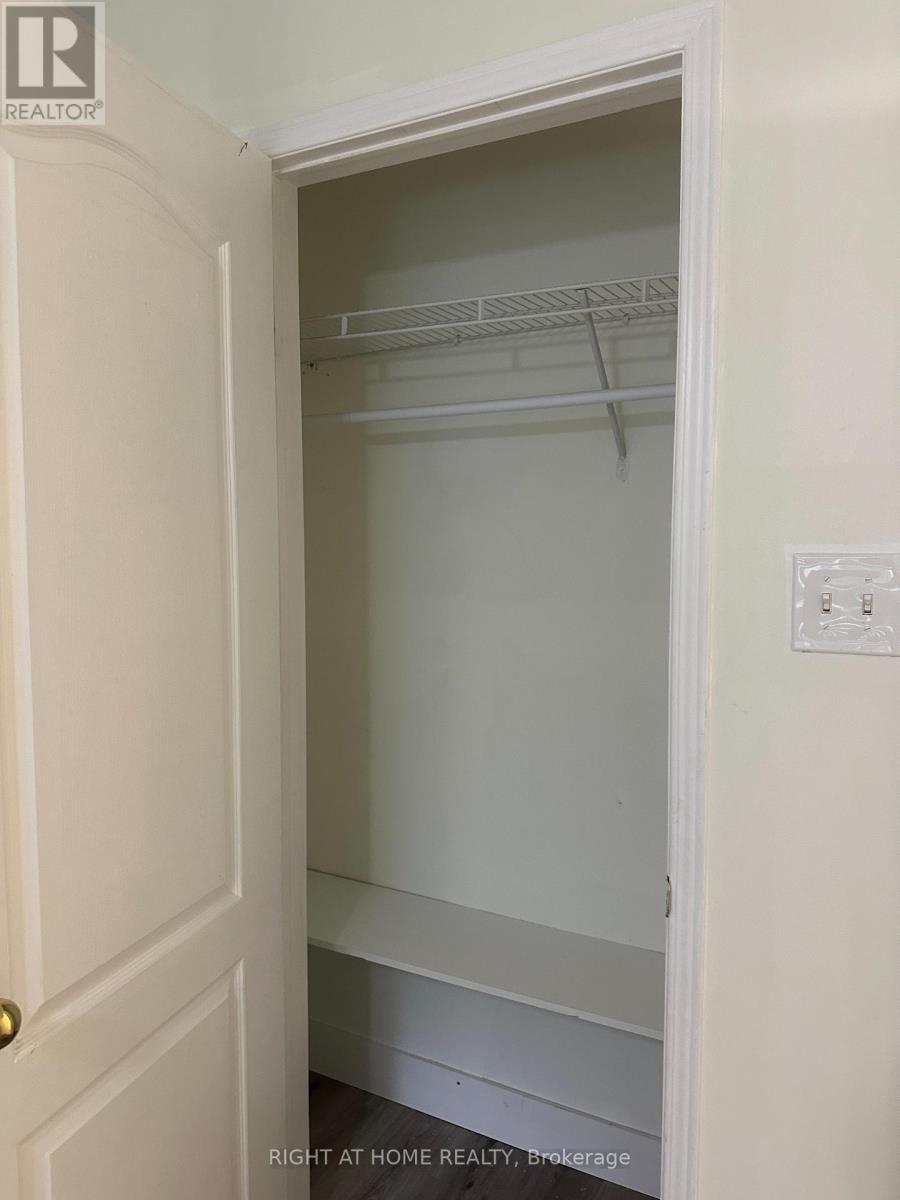 Main Floor - 5864 Delle Donne Drive, Mississauga, Ontario  L5M 7A3 - Photo 7 - W12525620