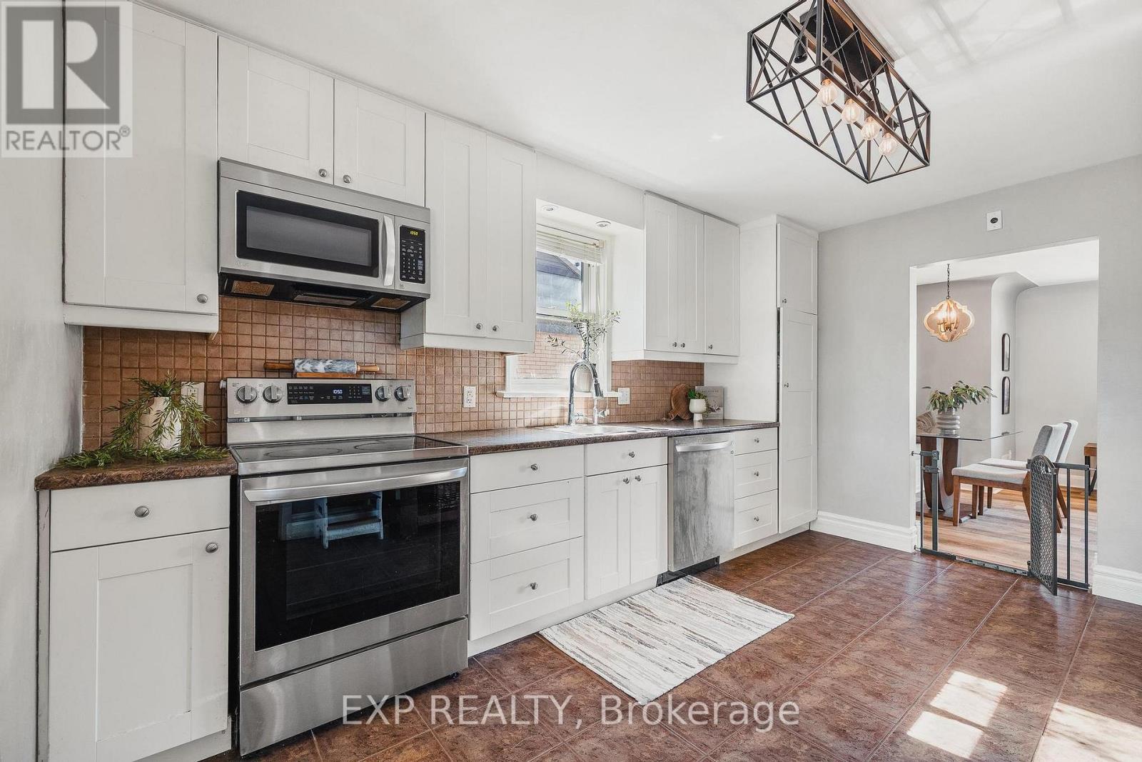 300 Melrose Avenue, Kitchener, Ontario  N2H 2C1 - Photo 7 - X12426701